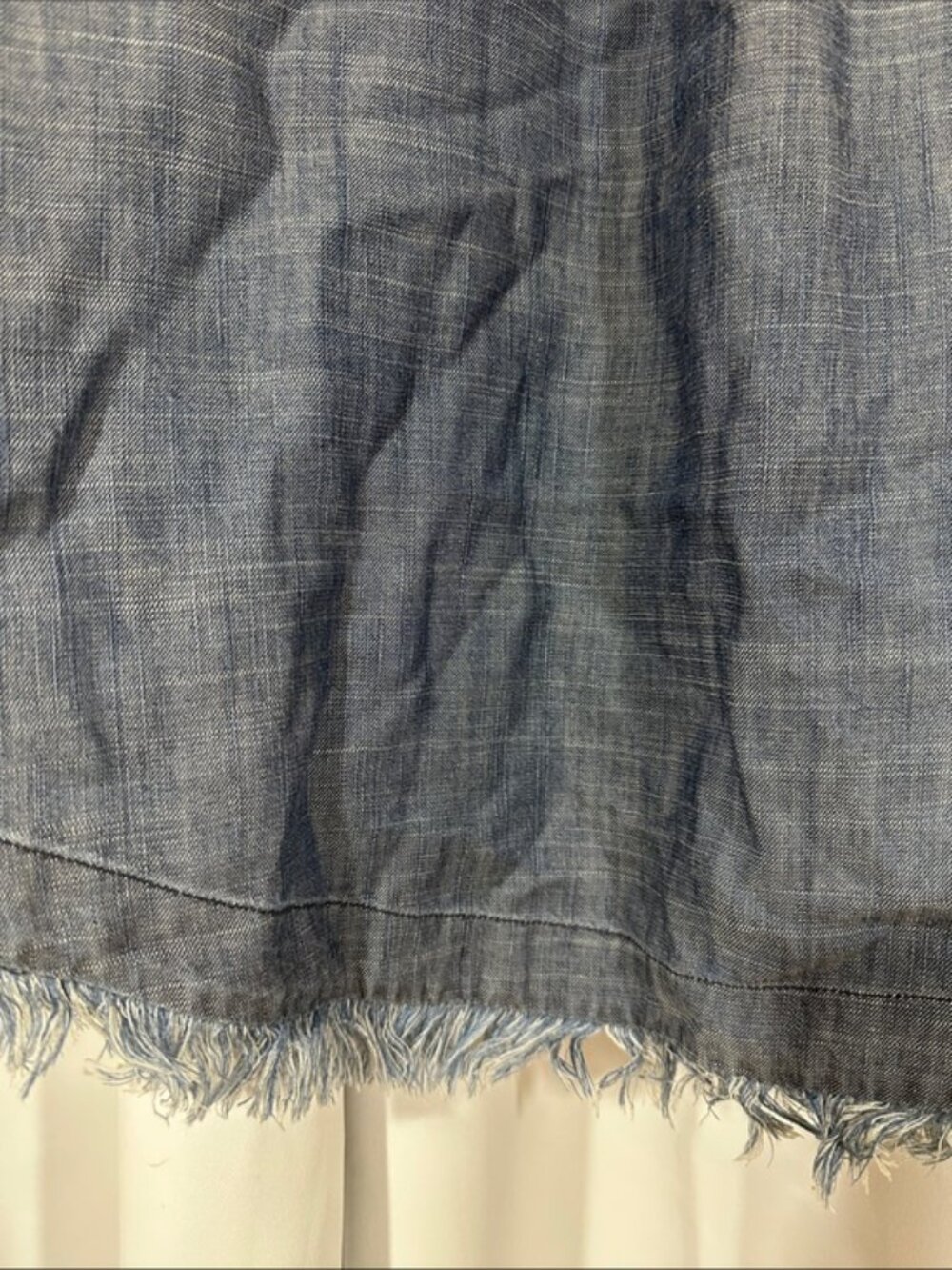 Trina Turk Chambray Top Size M Lyocell Linen Frayed Hem Half Zip Blouse - Picture 9 of 9